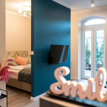 Apartament Smile - Z Prywatnym Monitorowanym Parkingiem By Spaceapart Jelenia Góra Kültér fotó