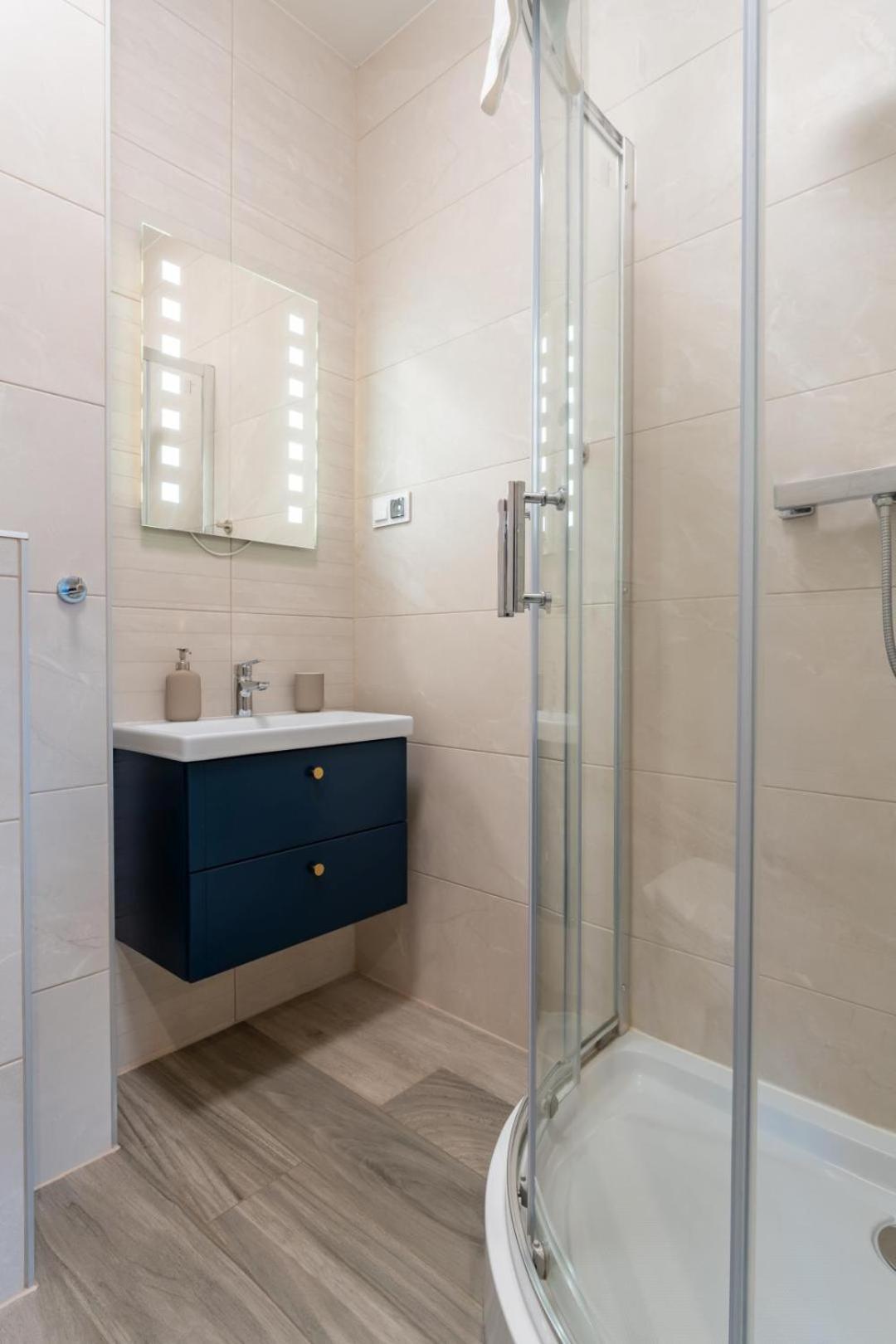 Apartament Smile - Z Prywatnym Monitorowanym Parkingiem By Spaceapart Jelenia Góra Kültér fotó