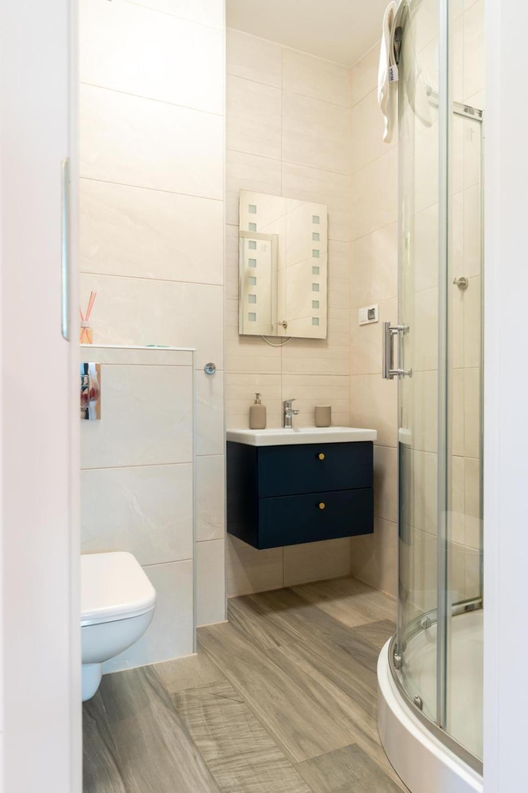 Apartament Smile - Z Prywatnym Monitorowanym Parkingiem By Spaceapart Jelenia Góra Kültér fotó