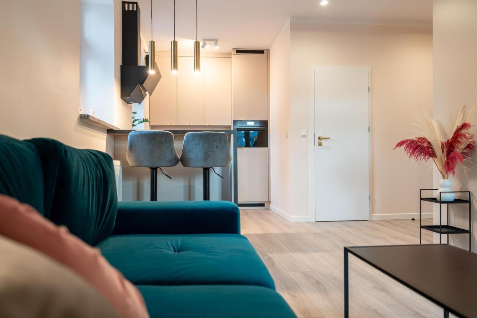 Apartament Smile - Z Prywatnym Monitorowanym Parkingiem By Spaceapart Jelenia Góra Kültér fotó