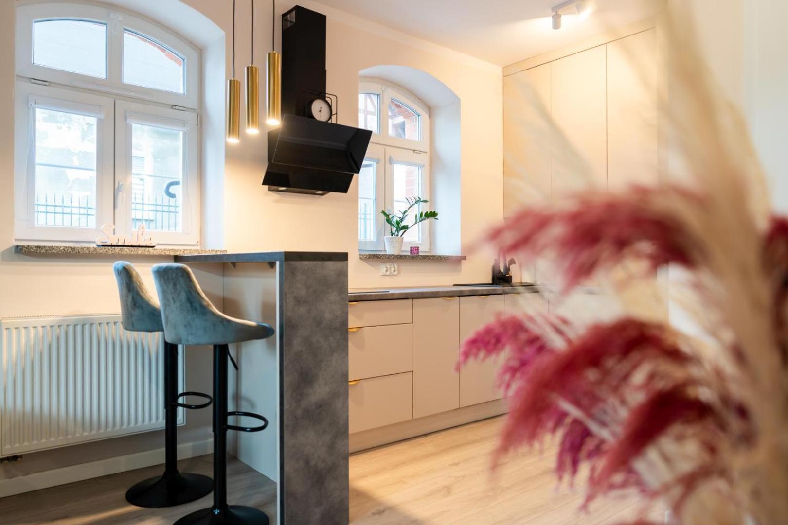 Apartament Smile - Z Prywatnym Monitorowanym Parkingiem By Spaceapart Jelenia Góra Kültér fotó