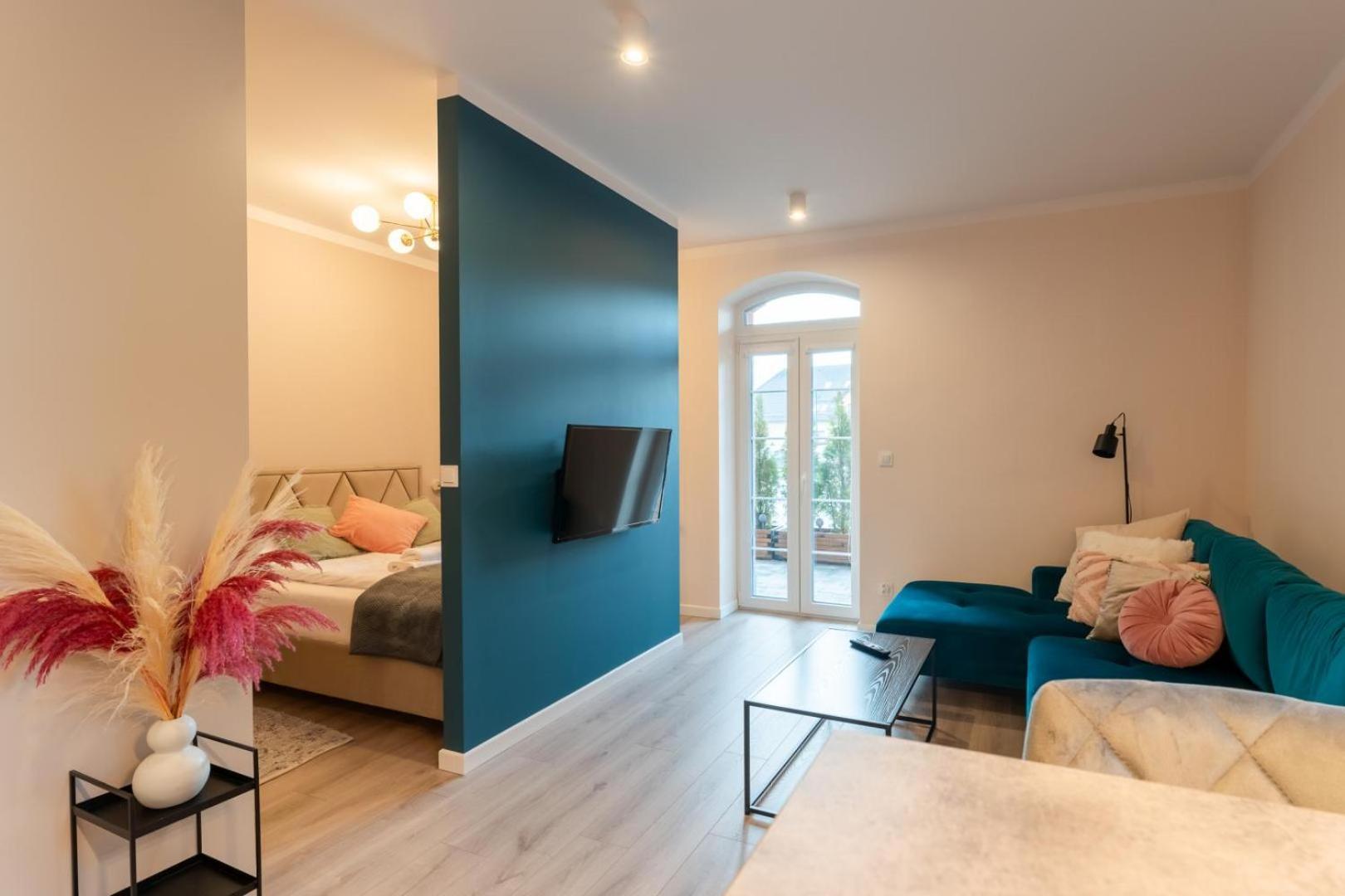 Apartament Smile - Z Prywatnym Monitorowanym Parkingiem By Spaceapart Jelenia Góra Kültér fotó